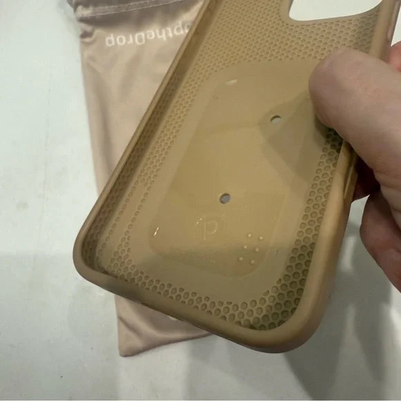 Loopy IPhone 16 Pro Max Case - Picture 6 of 8